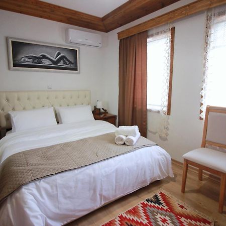Emblematic House 3 Apartment Gjirokaster Bagian luar foto