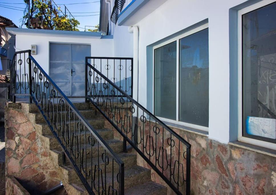Emblematic House 3 Apartment Gjirokaster Bagian luar foto